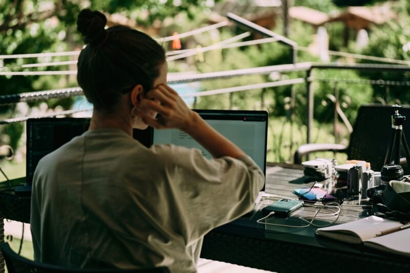 The Daily Routines Behind High-Performing Remote Workers: Structure, Flexibility, and Intentional Design