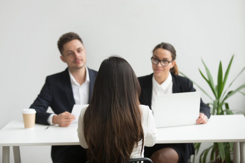 The First 60 Seconds: What Interviewers Really Want to See?