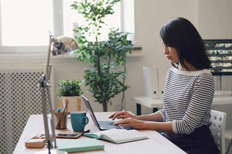 The Remote Job Application Playbook: How to Get Hired Faster in Today’s Competitive Market?